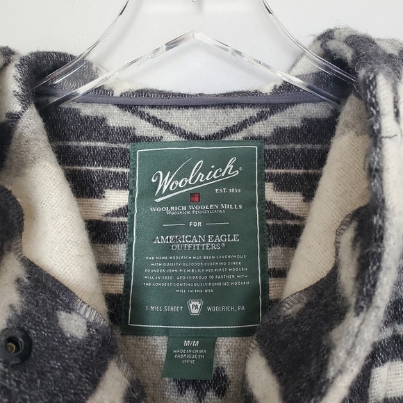 Woolrich X American Eagle  Wool Blend Aztec Southwestern Hooded Blanket Jacket M - Picture 3 of 11